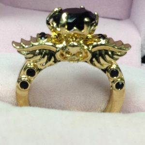 Gold skull angel wing Onyx ring Sz 6